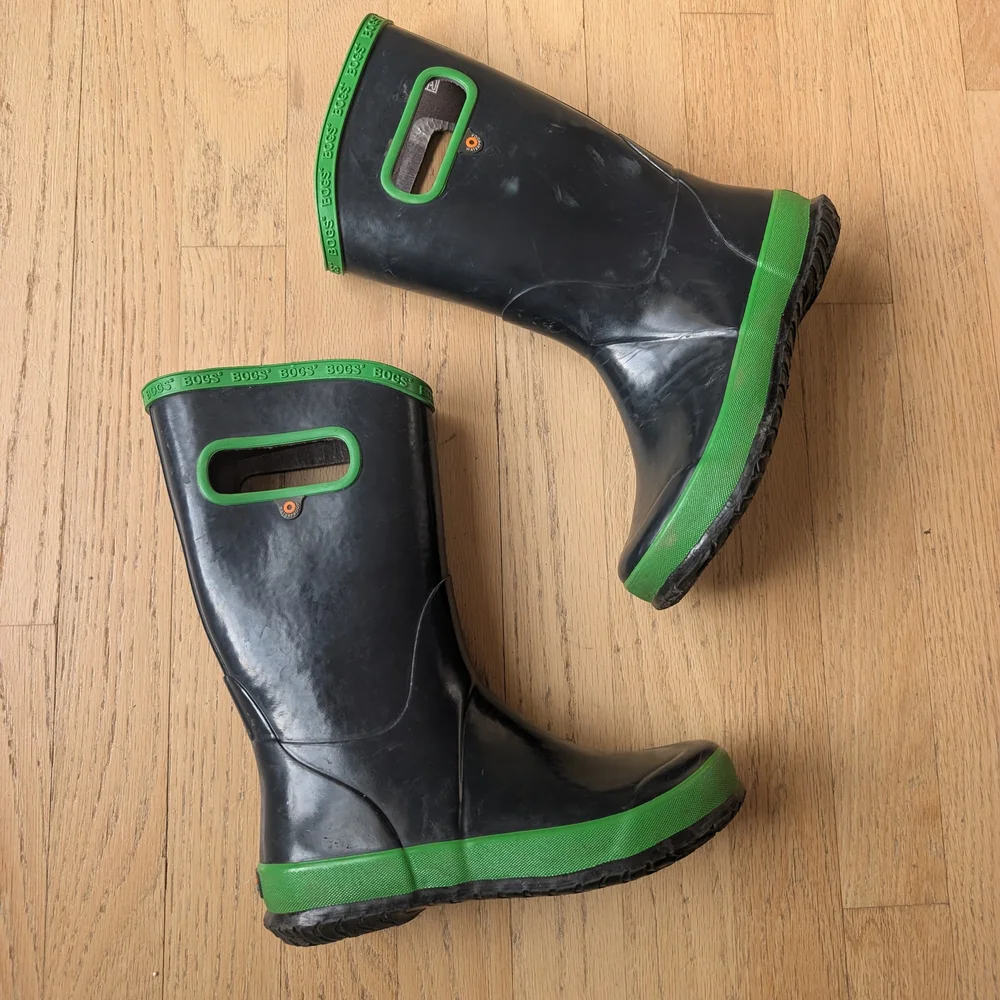 Bogs Kids Baby Blue and Green Rain Boots Size 3